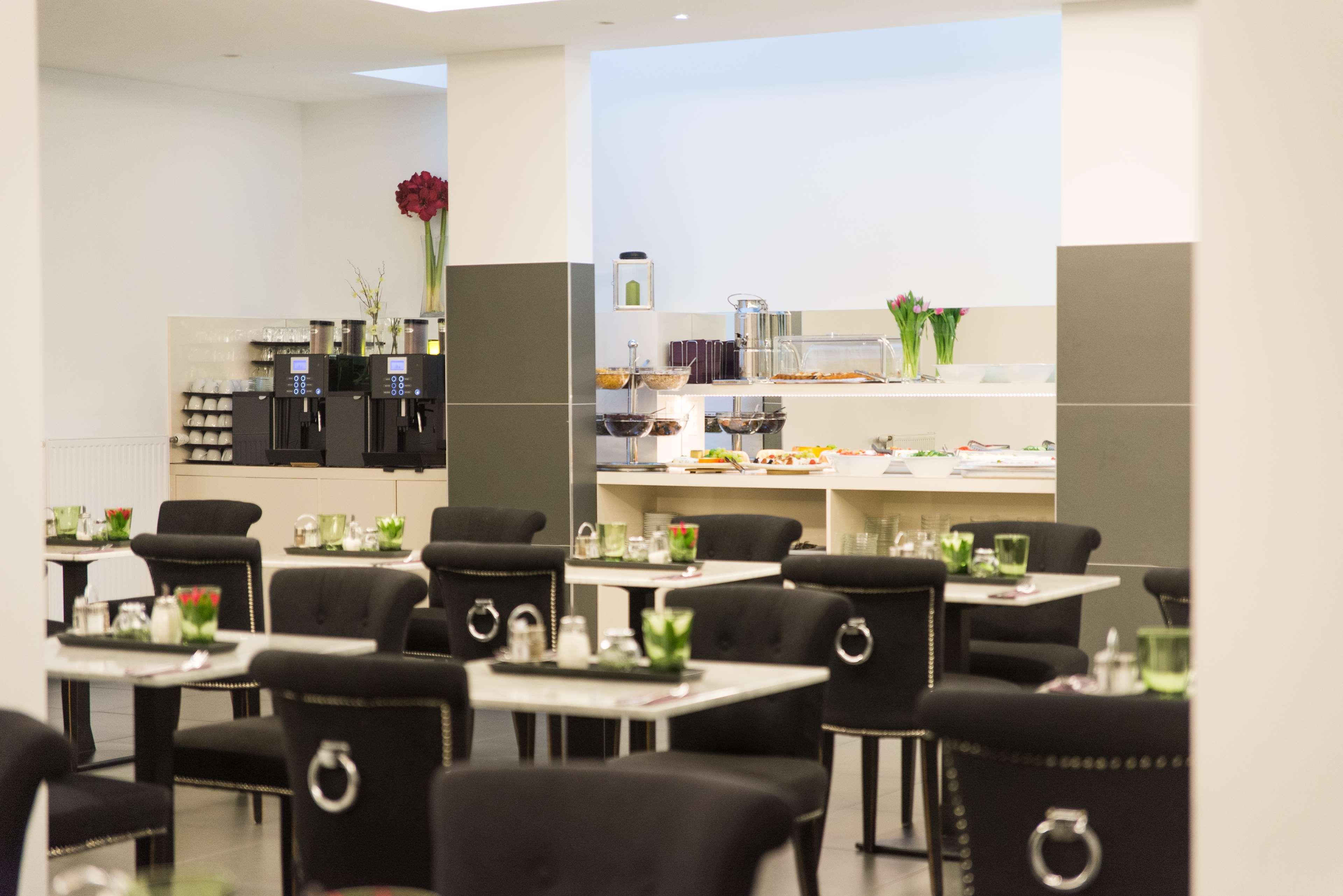 Elaya West Wien